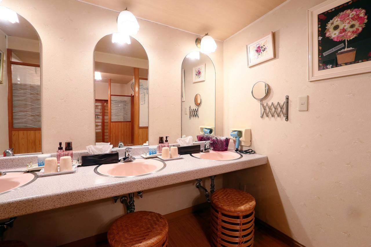 Hotel Sansuiso Yamanakako Bagian luar foto