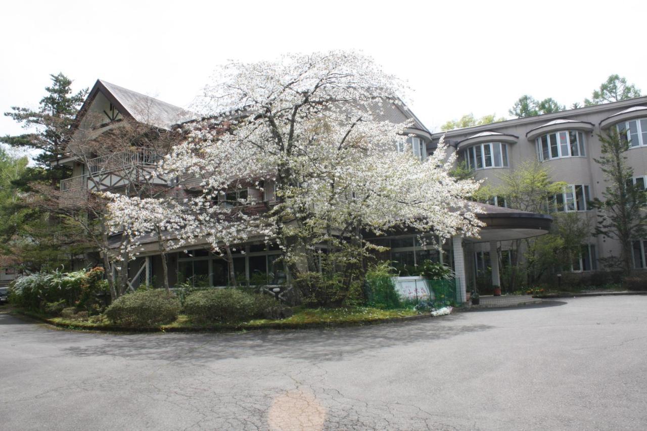 Hotel Sansuiso Yamanakako Bagian luar foto